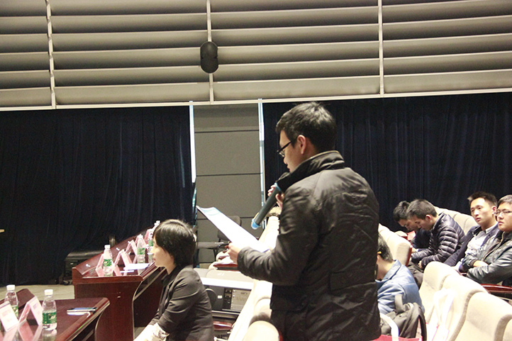 圓桌討論上觀眾也是有備而來的。