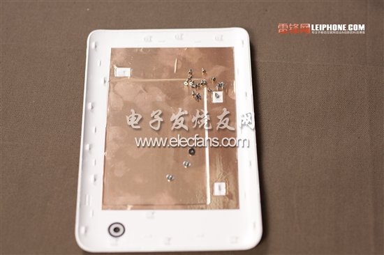 第一步當然是要先瞟一眼了，因為接下來拆成啥樣，還不知道呢。