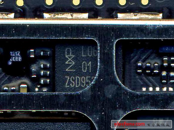 在顯示器接口和 PCIe連接處發(fā)現恩智浦公司 L0614 01 37 ZSD950芯片