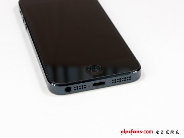  iphone5的外部設(shè)計(jì)變化較大，你將不會(huì)和iPhone 4 或 4s搞混