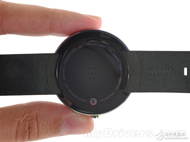 Moto 360暴力拆解：足以秒殺Apple Watch的智能手表？