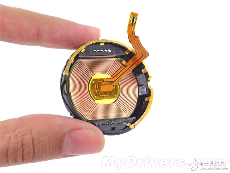 Moto 360暴力拆解：足以秒殺Apple Watch的智能手表？
