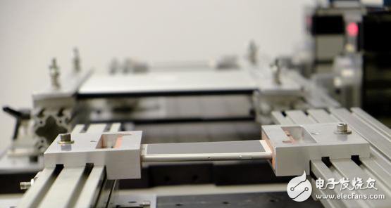 蘋果對外展示iPhone6測試工廠，測試過程堪稱嚴(yán)苛