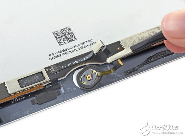 iPad Air 2 拆解：更小的電池、更大的內(nèi)存