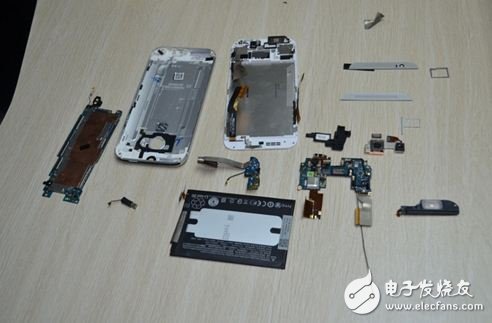 狂魔拆機：四款新智能手機內(nèi)部結(jié)構(gòu)曝光!