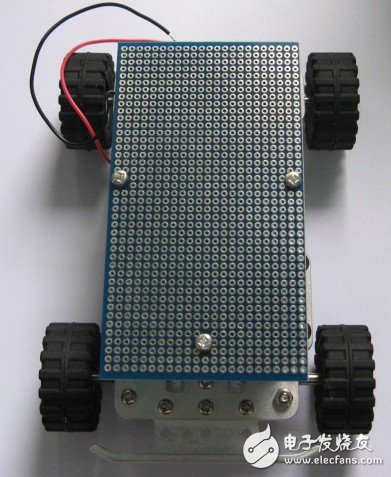 電賽展示：四輪越野型車體硬件設(shè)計曝光