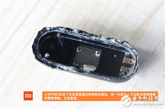 小米手環(huán)2暴力拆解評測 對比上一代差別在哪？