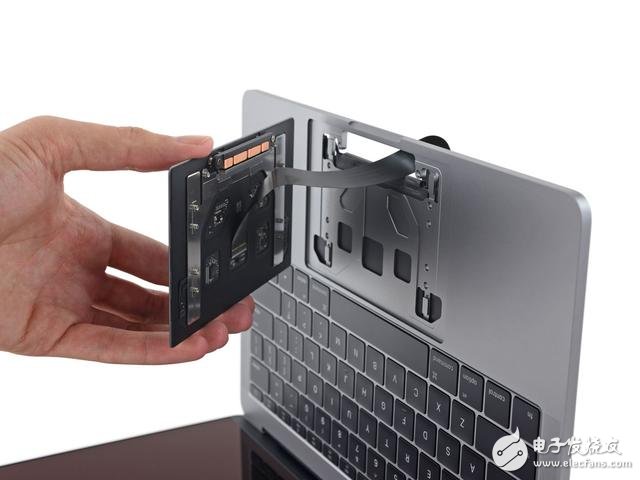 蘋果新Macbook Pro13寸拆解：集成度創(chuàng)新高度 搭配史上最好音質