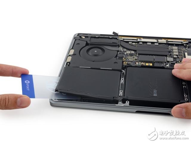 蘋果新Macbook Pro13寸拆解：集成度創(chuàng)新高度 搭配史上最好音質