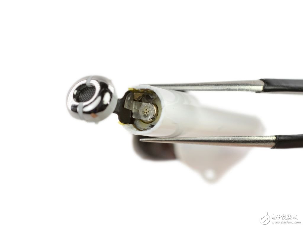 AirPods拆解評(píng)測(cè)：蘋果敢賣那么貴是有原因的