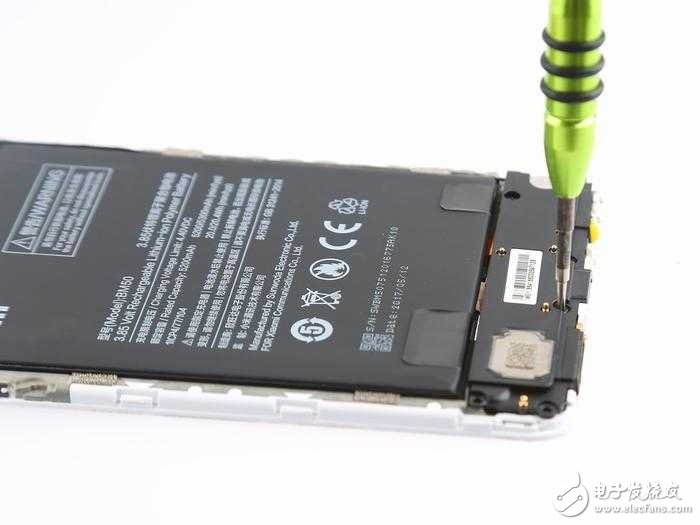 續(xù)航神機小米Max 2拆解,原來內(nèi)部這么簡單