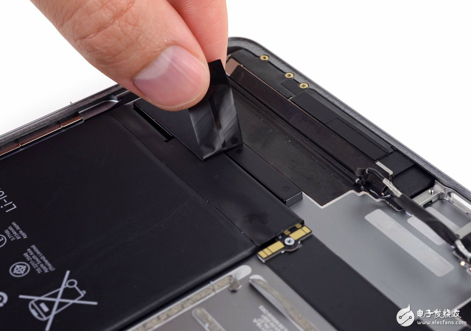 10.5英寸iPad Pro首拆解：為了高刷新頻率上了四根排線！