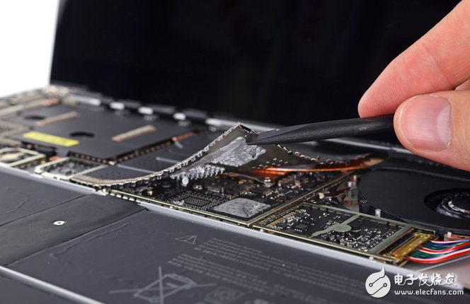 Surface Laptop拆解：修理Surface Laptop最好的方法就是換一臺(tái)