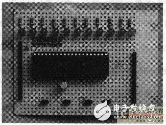基于AT89S52的汽車組合開關(guān)檢測裝置的設(shè)計(jì)方案解析