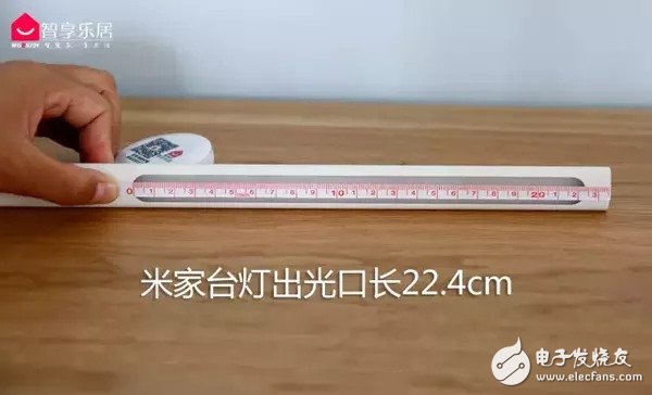 5款LED臺(tái)燈的對(duì)比_究竟哪個(gè)更好