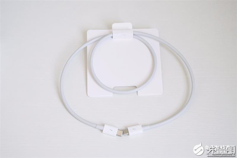 蘋果雷電3 100W數(shù)據(jù)線拆解：288元值了！