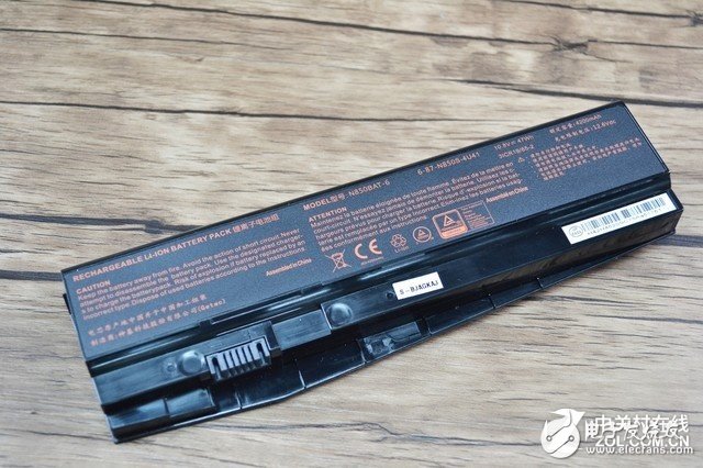 未來人類魔鬼魚DR5拆機圖賞 雙風(fēng)扇散熱管惹眼