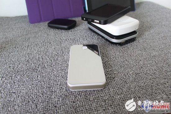大屏幕黨進來看看，移動電源拆解大PK