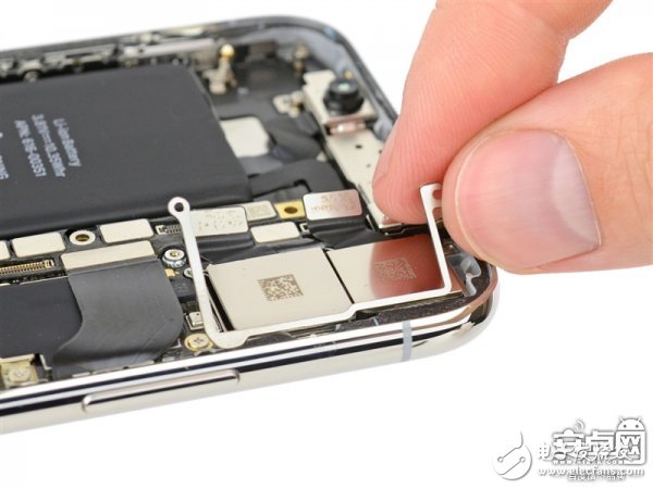 iPhone X最專業(yè)深度拆解！驚現(xiàn)神秘芯片