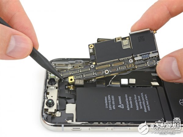 iPhone X最專業(yè)深度拆解！驚現(xiàn)神秘芯片