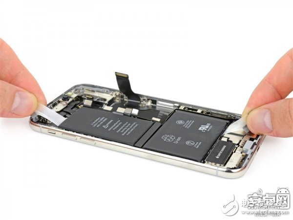 iPhone X最專業(yè)深度拆解！驚現(xiàn)神秘芯片