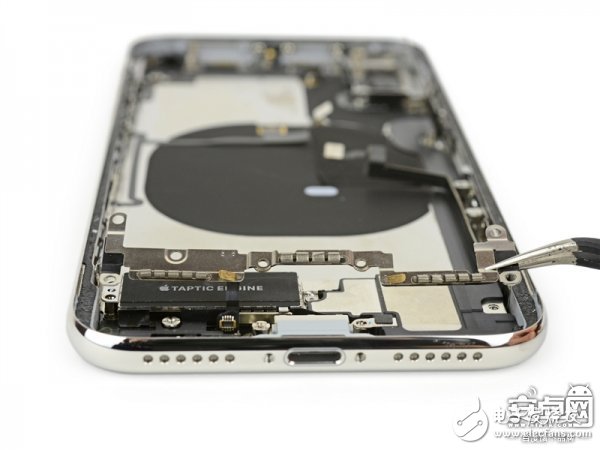 iPhone X最專業(yè)深度拆解！驚現(xiàn)神秘芯片
