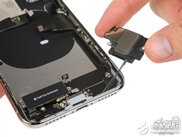 iPhone X最專業(yè)深度拆解！驚現(xiàn)神秘芯片