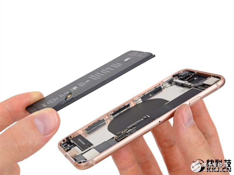 iPhone 8完全拆解：罕見2GB內(nèi)存造就奇跡！