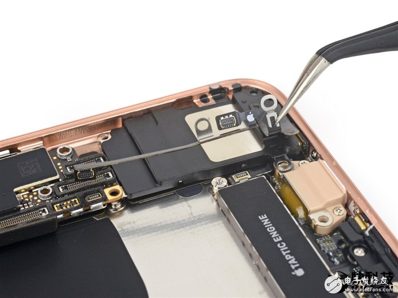 iPhone 8完全拆解：罕見2GB內(nèi)存造就奇跡！