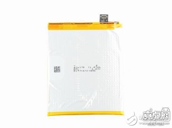 做工對得起2999元售價嗎？一加5完全拆解