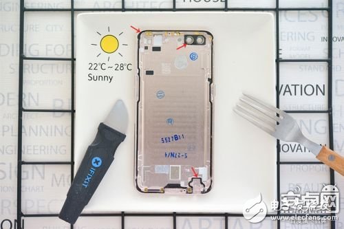 2999元！OPPO R11拆解：居然具備生活防水？(組圖)
