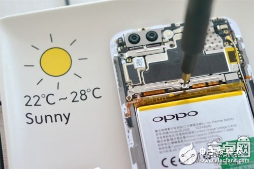 2999元！OPPO R11拆解：居然具備生活防水？(組圖)