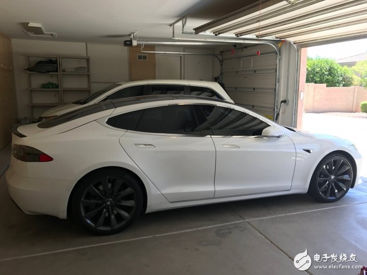 特斯拉Autopilot2.0計算單元全拆解，英偉達PX 2到底長什么樣？