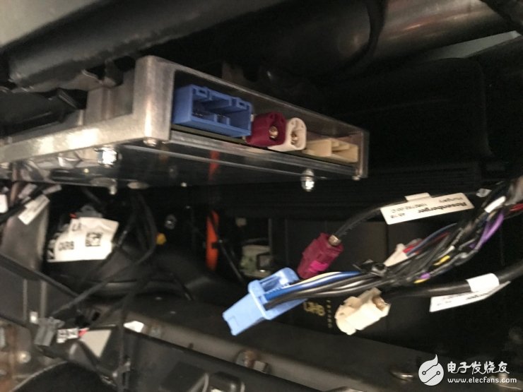 特斯拉Autopilot2.0計算單元全拆解，英偉達PX 2到底長什么樣？