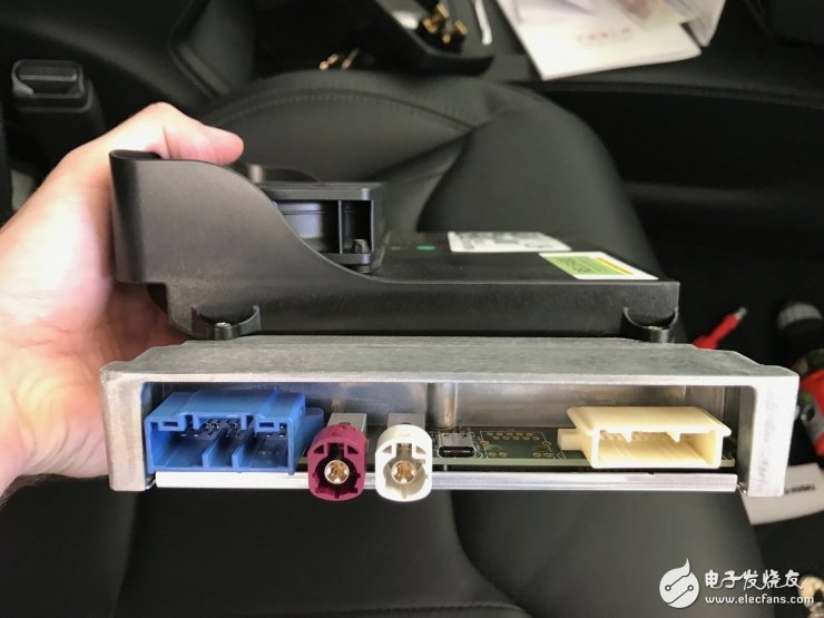 特斯拉Autopilot2.0計算單元全拆解，英偉達PX 2到底長什么樣？