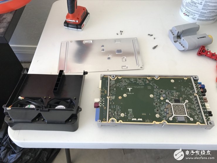 特斯拉Autopilot2.0計算單元全拆解，英偉達PX 2到底長什么樣？