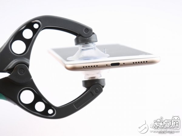 小米Max 2手機拆解：動手難度不高，容易維修