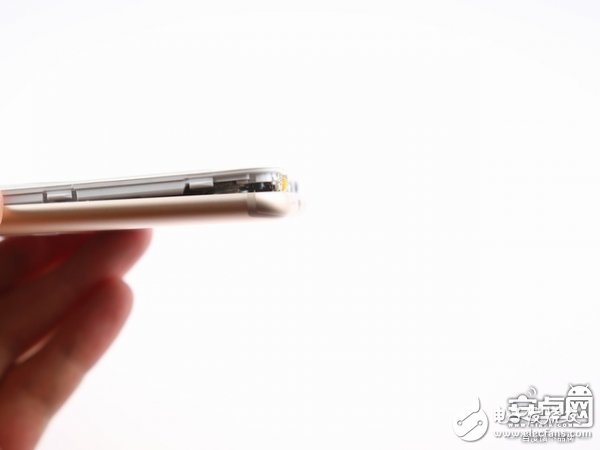 小米Max 2手機拆解：動手難度不高，容易維修