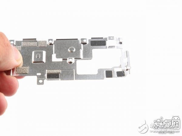 小米Max 2手機拆解：動手難度不高，容易維修