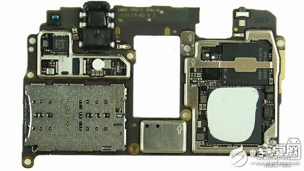 [圖]華為Mate 9拆解：做工整齊、用料扎實