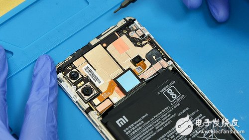 千元性價(jià)比神器！紅米Note 5拆解超詳細(xì)拆解