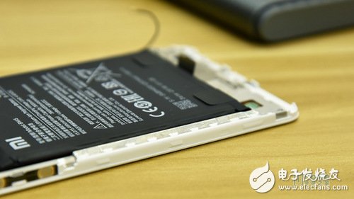 千元性價(jià)比神器！紅米Note 5拆解超詳細(xì)拆解